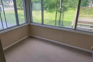 3 Colonial Ave, Thompson, CT 06277 - Photo 10