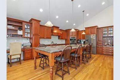 49 Lincoln Street, Waltham, MA 02451 - Photo 4