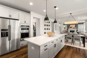 16 Lloyd Cir, Norton, MA 02766 - Photo 4