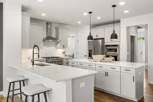 16 Lloyd Cir, Norton, MA 02766 - Photo 2