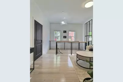 187 London St #1, Boston, MA 02128 - Photo 4