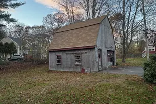 747 Middle St, Weymouth, MA 02188 - Photo 2