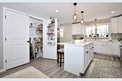 550 Spring Street #2, Fall River, MA 02721 - Photo 8