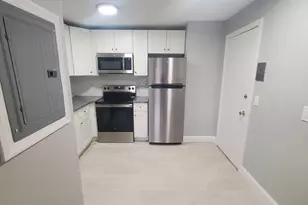 4 Oakcrest, Boston, MA 02136 - Photo 2