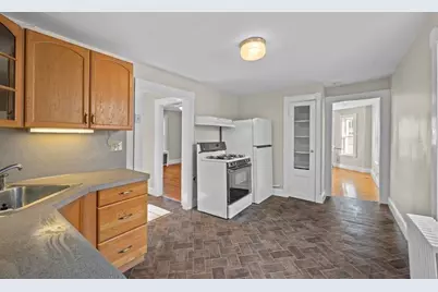 13 Giles Ave #2, Beverly, MA 01915 - Photo 6