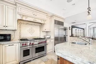 568 Wellesley St, Weston, MA 02493 - Photo 4