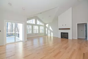 364 Townsend Hill Rd, Townsend, MA 01469 - Photo 2