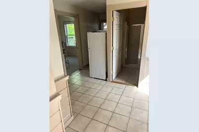 1 Chester Rd #G, Derry, NH 03038 - Photo 4