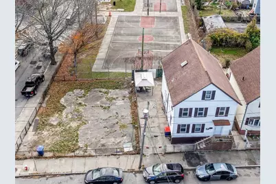 150 Blackmer St, New Bedford, MA 02744 - Photo 4