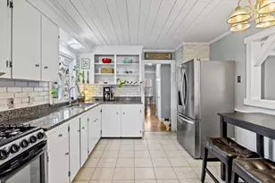 61 Morton Ave, New Bedford, MA 02745 - Photo 4