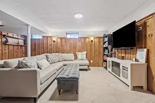 61 Morton Ave, New Bedford, MA 02745 - Photo 24