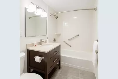 20 Hammond Pond Pkwy #606, Newton, MA 02467 - Photo 8