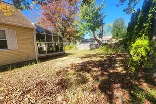 2 Alice St, Montague, MA 01376 - Photo 4