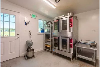 162 Main St, Essex, MA 01929 - Photo 18