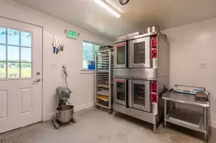 162 Main St, Essex, MA 01929 - Photo 18