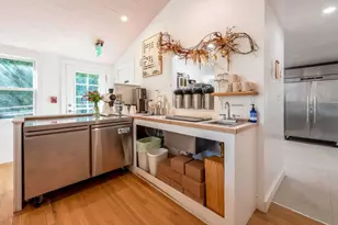 162 Main St, Essex, MA 01929 - Photo 16