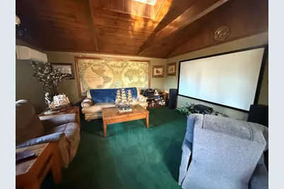 98 Greenpoint Cir, Chicopee, MA 01020 - Photo 16