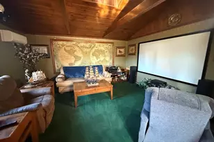 98 Greenpoint Cir, Chicopee, MA 01020 - Photo 16