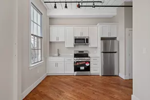 34 Tremaine St, Leominster, MA 01453 - Photo 4