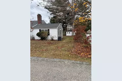 74 Hillside Ave, Falmouth, MA 02556 - Photo 8