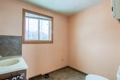 473 Holyoke St, Ludlow, MA 01056 - Photo 24