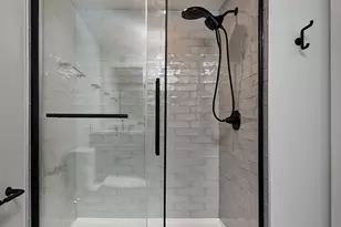 10 Hawley St, Northampton, MA 01060 - Photo 20