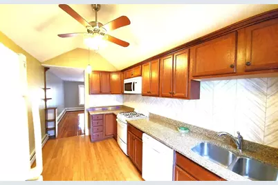 85 Harvey #2, Cambridge, MA 02140 - Photo 2