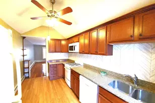 85 Harvey, Cambridge, MA 02140 - Photo 2