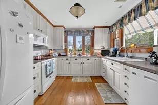 151 Balsam St, Fairhaven, MA 02719 - Photo 4