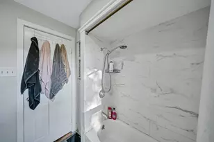 28 Richards St, Worcester, MA 01603 - Photo 24