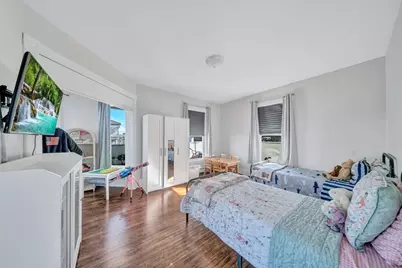 28 Richards St, Worcester, MA 01603 - Photo 16