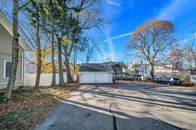 28 Richards St, Worcester, MA 01603 - Photo 6