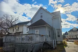 21 Clifford St, Springfield, MA 01109 - Photo 2