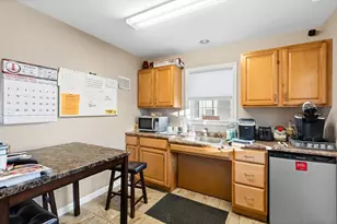 381 Summer St, Fitchburg, MA 01420 - Photo 26