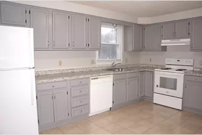 567 Mendon Rd #1, Attleboro, MA 02703 - Photo 4