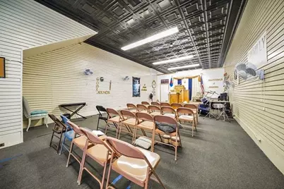 321-323 High St, Holyoke, MA 01040 - Photo 4