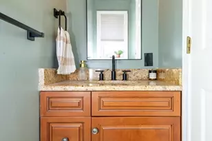 905 Sherwood Forest Ln, Saugus, MA 01906 - Photo 18