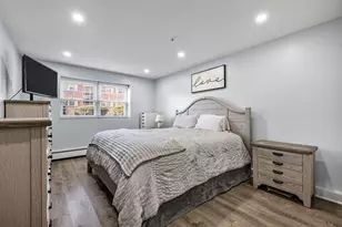 90 Edgelawn Ave, North Andover, MA 01845 - Photo 8