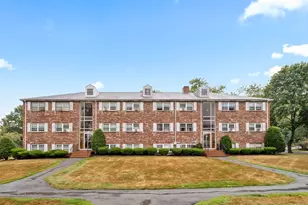 90 Edgelawn Ave, North Andover, MA 01845 - Photo 14