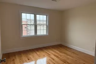 20 Locust St, Medford, MA 02155 - Photo 6