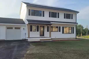 21 Windsor Ln, Hudson, NH 03051 - Photo 2