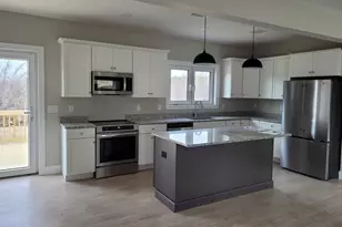 21 Windsor Ln, Hudson, NH 03051 - Photo 10