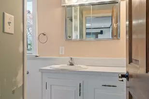 64 Chestnut St, Lunenburg, MA 01462 - Photo 22