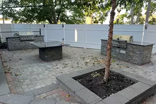 45 Spring St, Boston, MA 02132 - Photo 26