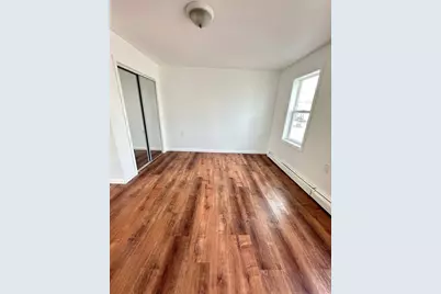 391 Pleasant St, Holyoke, MA 01040 - Photo 8