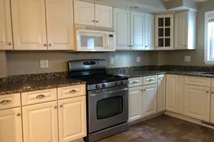 27 Pleasant St, Middleton, MA 01949 - Photo 6