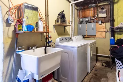 21 Beach Rd, Revere, MA 02151 - Photo 18