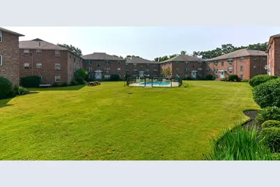 4 Colonial Village Dr #9, Arlington, MA 02474 - Photo 24