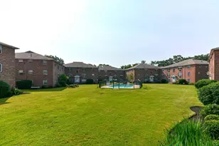 4 Colonial Village Dr, Arlington, MA 02474 - Photo 24