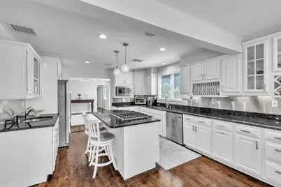 6 Strathmore Rd, Dartmouth, MA 02747 - Photo 10